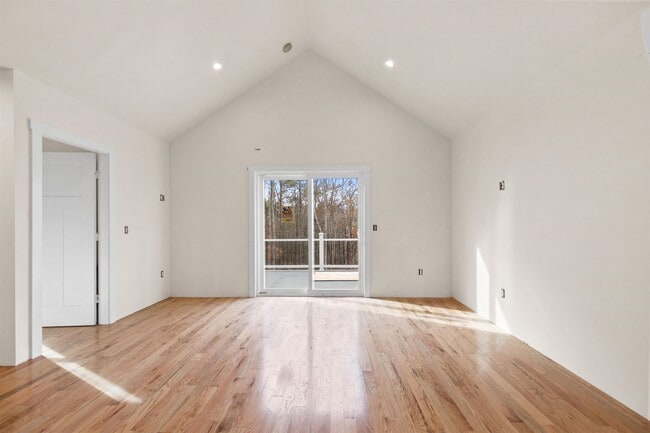 Building Photo - 3114 Parade Rd