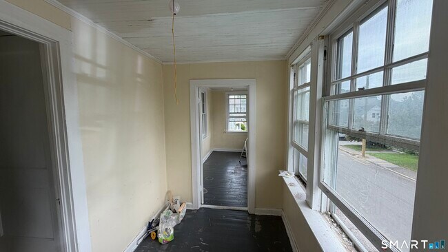 Building Photo - 182 Beechwood Ave