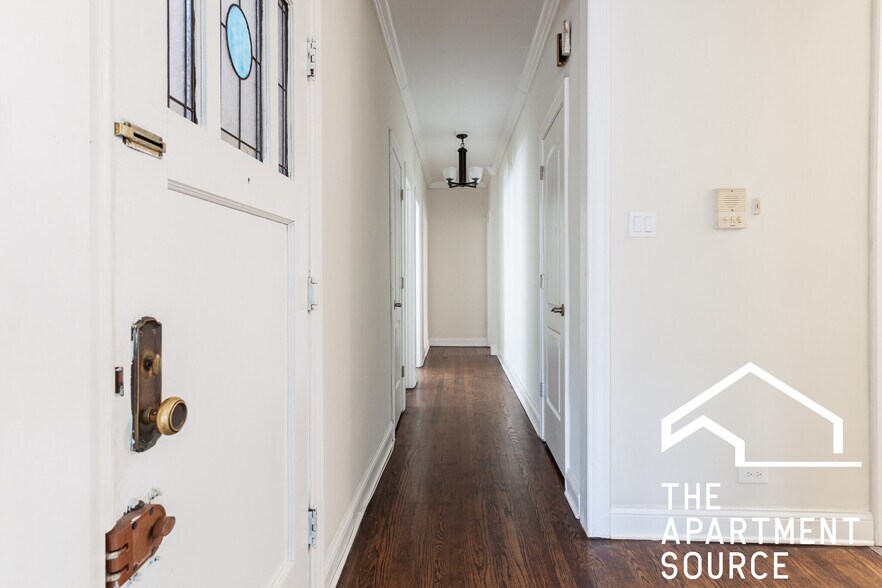 Building Photo - 1132 Maple Ave