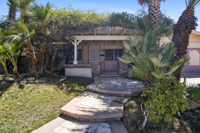 Building Photo - 44210 Fenhold St