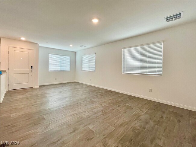 Building Photo - 12185 Scarlet Ember Rd