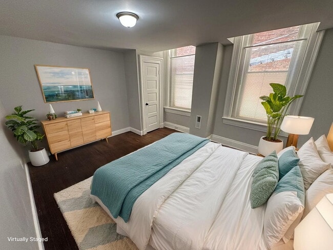 Building Photo - 2153 Loth St