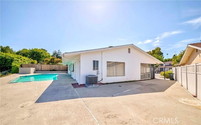 Building Photo - 4610 Rockbluff Dr