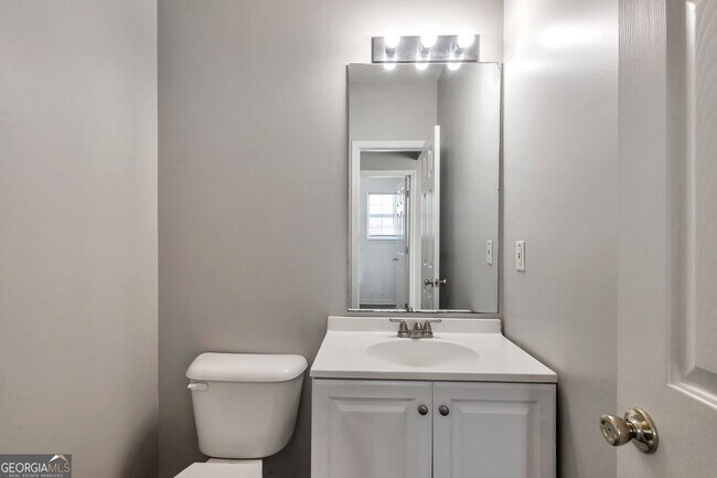 Building Photo - 10744 Misty Meadows Ct