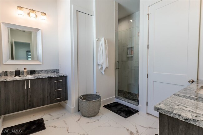 Building Photo - 4064 Full Moon Ct