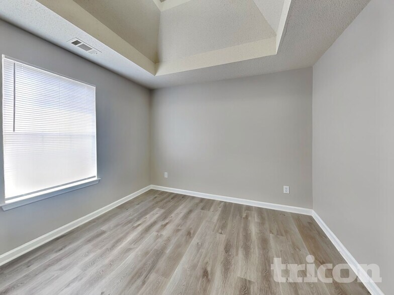 Building Photo - 805 Marcus Ln