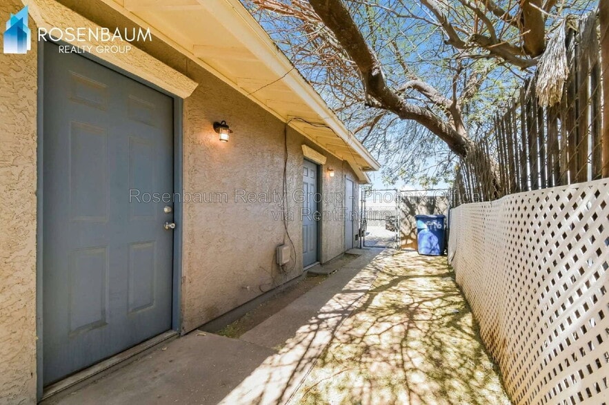 Building Photo - 1714 E 6th Ave
