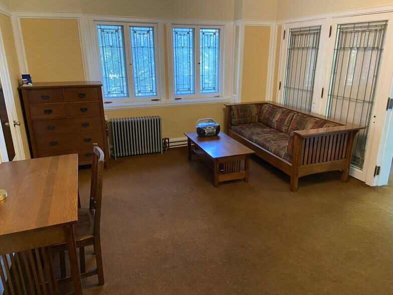 Building Photo - 106 N Prospect Ave