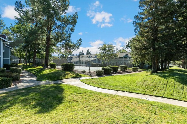 Building Photo - 7673 Lily Mar Ln