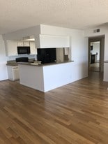 Building Photo - 1233 Amherst Ave