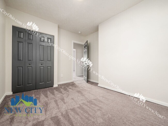 Building Photo - 753 1/2-878-872 Sullivant Ave