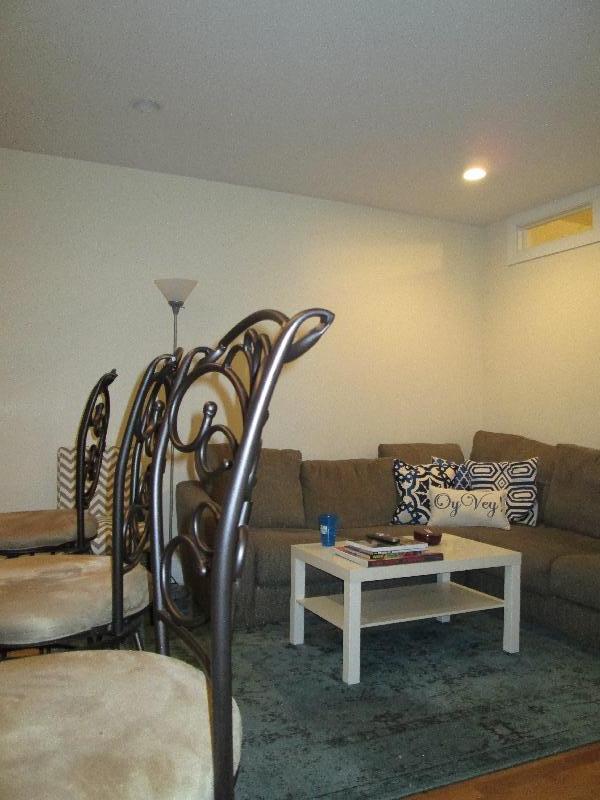 Building Photo - 318 St Paul St