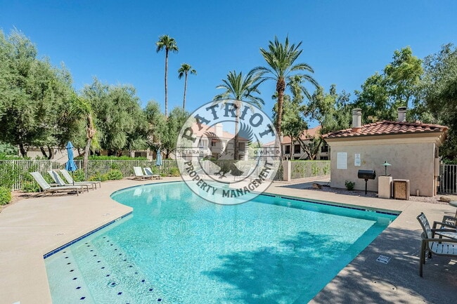 Building Photo - 9708 E Vía Linda