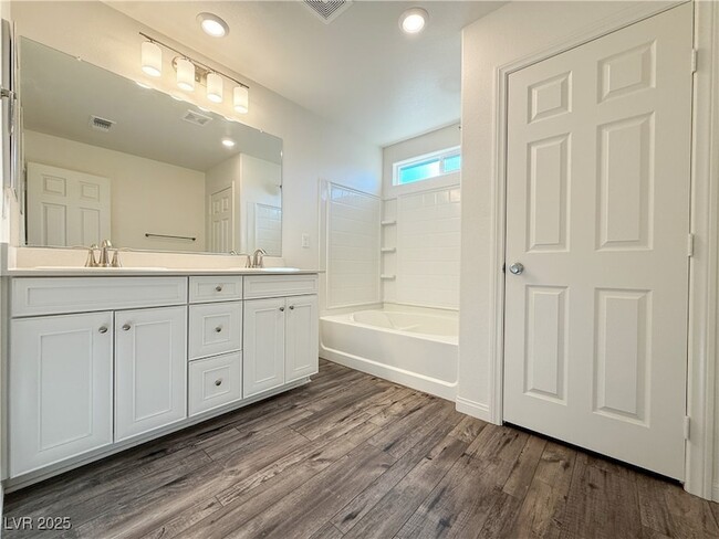 Building Photo - 8011 Cavazzo Ave