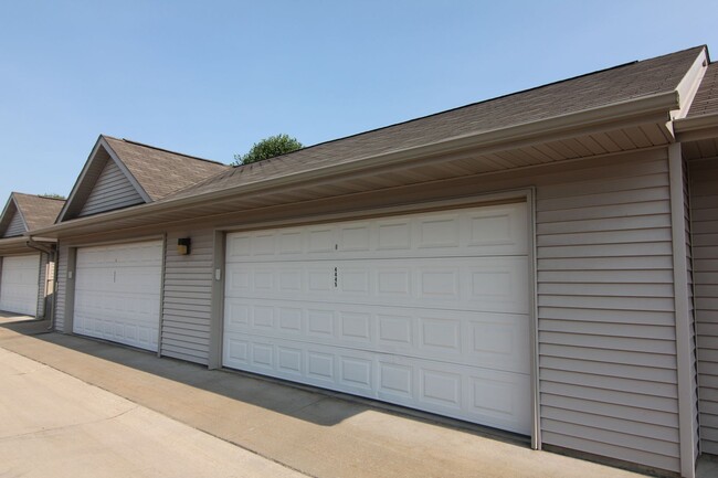 Building Photo - 4385 Berkeley Ln