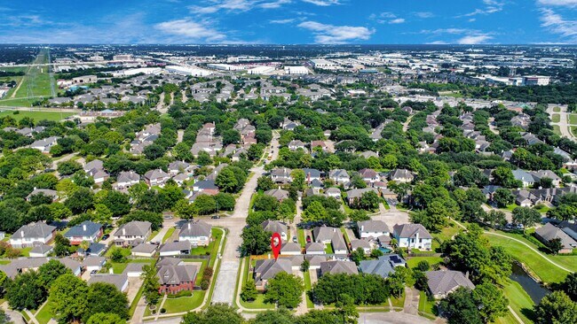 Building Photo - 9214 Meadow Branch Ct