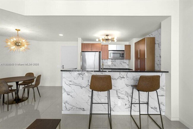 Building Photo - 300 S Biscayne Blvd