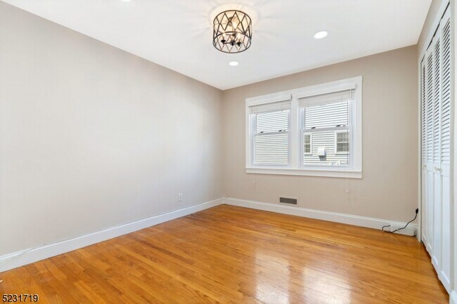 Building Photo - 105 Berkeley Ave