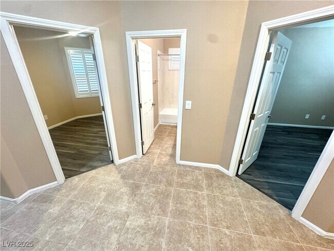 Building Photo - 7396 Bedford Pine Ct