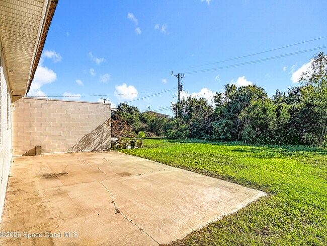 Building Photo - 710 Flamingo Dr