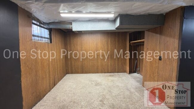 Building Photo - Beautiful Split Level Home w/ 4 Bedroom an...