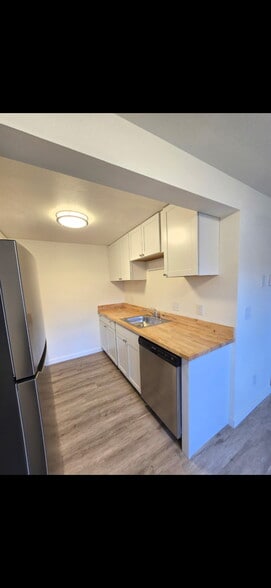 Building Photo - Baker Vista Apartments