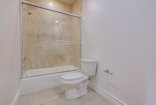 Building Photo - 1902 Marshallfield Ln