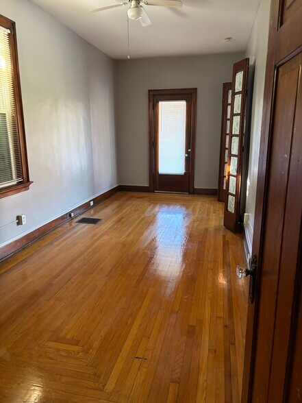 Building Photo - 1802 Holman Ave