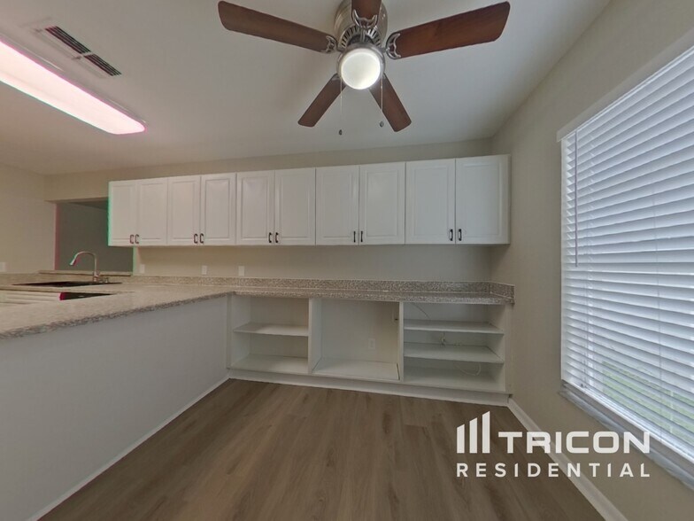 Building Photo - 13613 Fawn Ridge Blvd