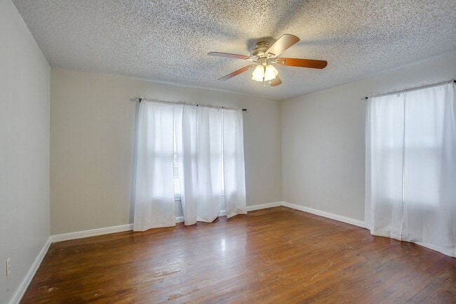 Building Photo - Pre Leasing for fall 2026! 2/1 in Tech Terrace