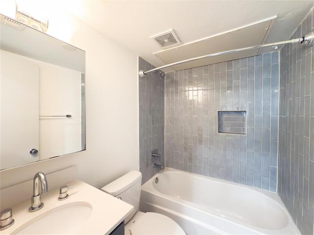 Building Photo - 4526 Munger Ave