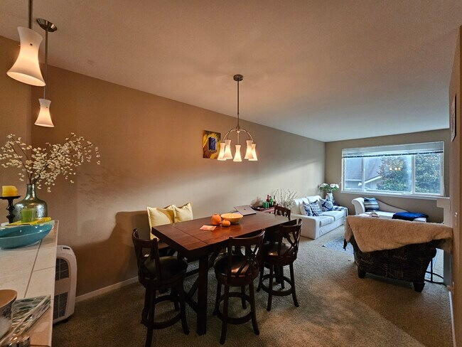 Building Photo - 12231 NE 109th Pl