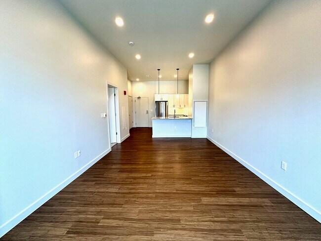 Building Photo - 45 E Central St