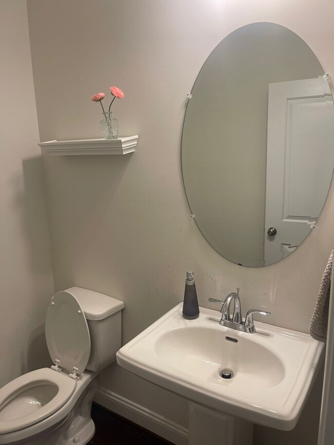 Building Photo - 10516 Seneca Falls Pl