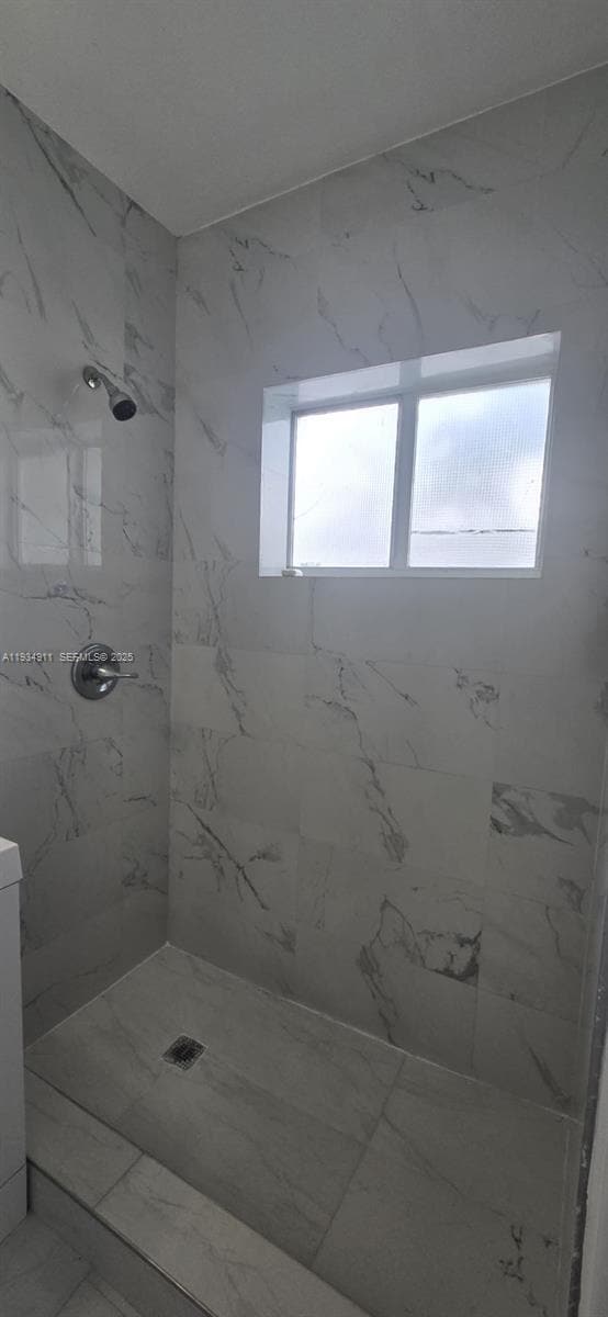 Building Photo - 8430 Harding Ave