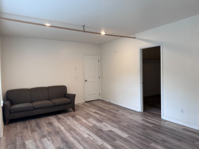 Building Photo - 6368 23rd Ave SW