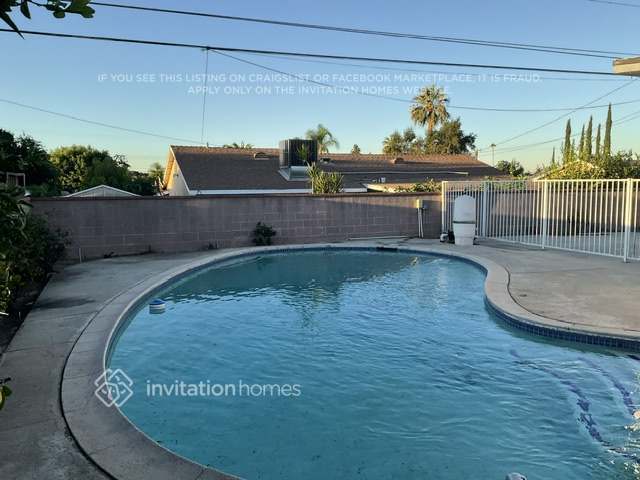 Building Photo - 1341 W D St