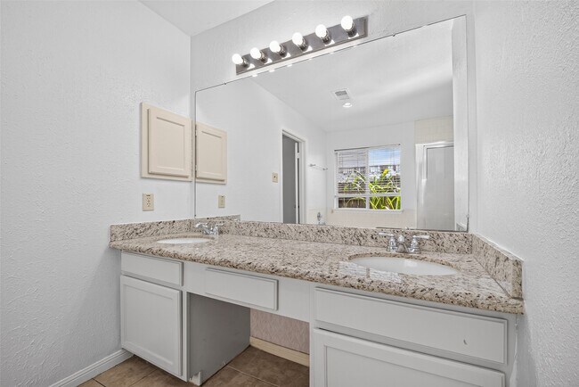 Building Photo - 6510 Grand Haven Dr