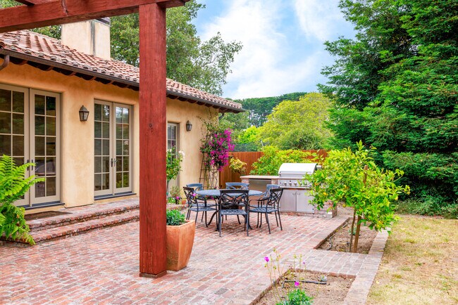 Building Photo - 3317 Taylor Rd