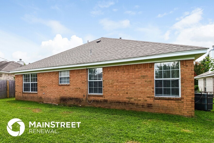 Building Photo - 4550 Cedargreen Cove