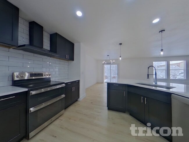 Building Photo - 1141 Cardinal Ave