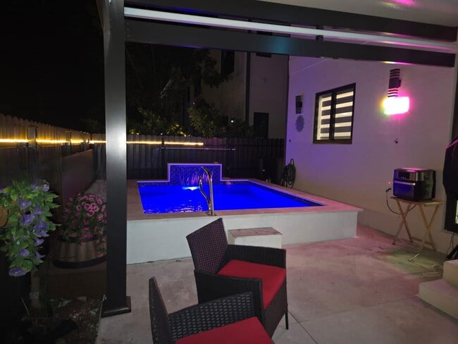 Building Photo - Northwest 12th Avenue, Miami, FL 33128 - 5 BR 4.5 BA single-family home