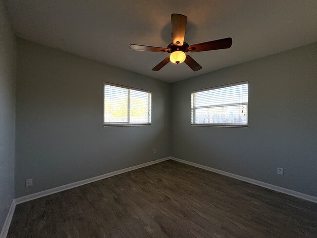 Building Photo - 1093 Hollygate Ln