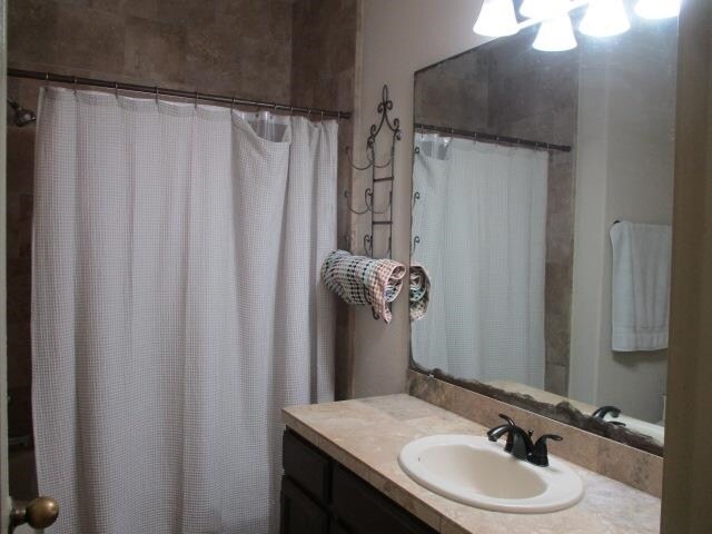 Building Photo - 10706 International Blvd