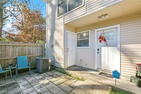 Building Photo - 1781 Boulevard De Province