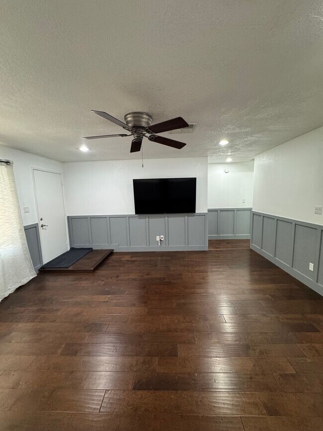 Building Photo - 3bed/2bath Chandler home for rent!