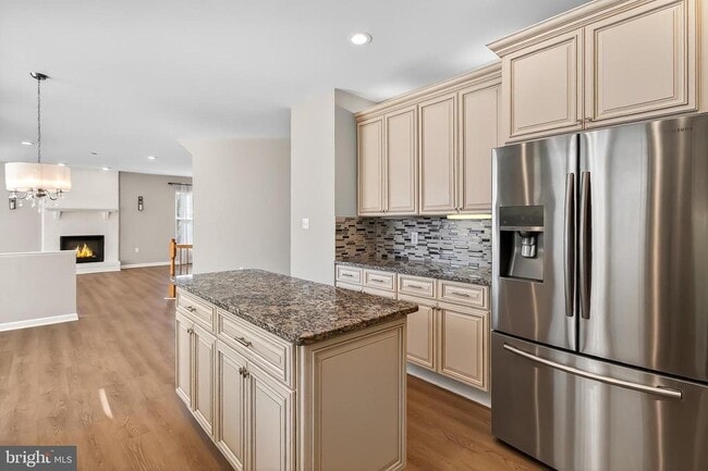 Building Photo - 2410 Dakota Lakes Dr