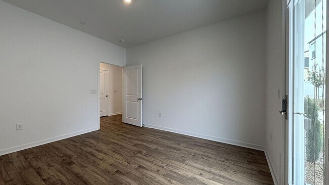 Building Photo - 26654 Indigo Way