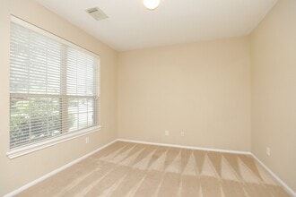 Building Photo - 11023 Heartland Grove Dr