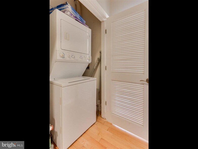 Building Photo - 500 M St NW